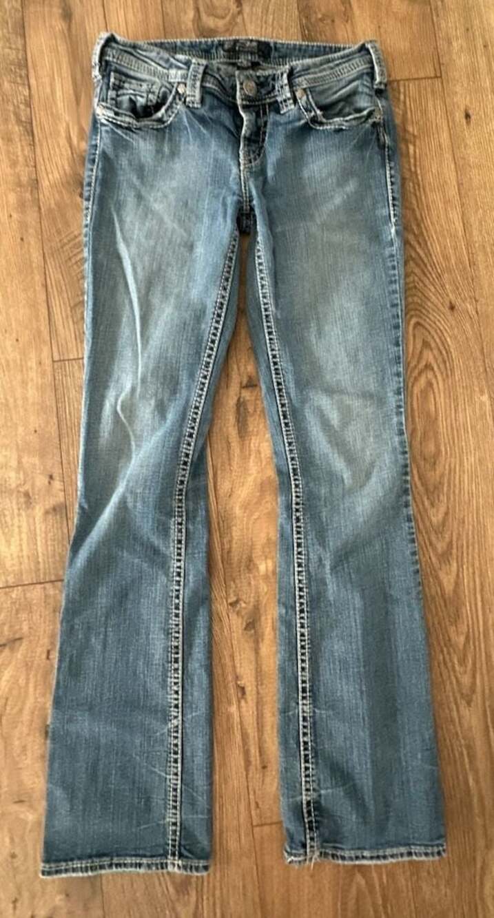Silver Jeans Co. Y2K Aiko Bootcut Mid-Rise Distressed Denim Jeans W29/L35